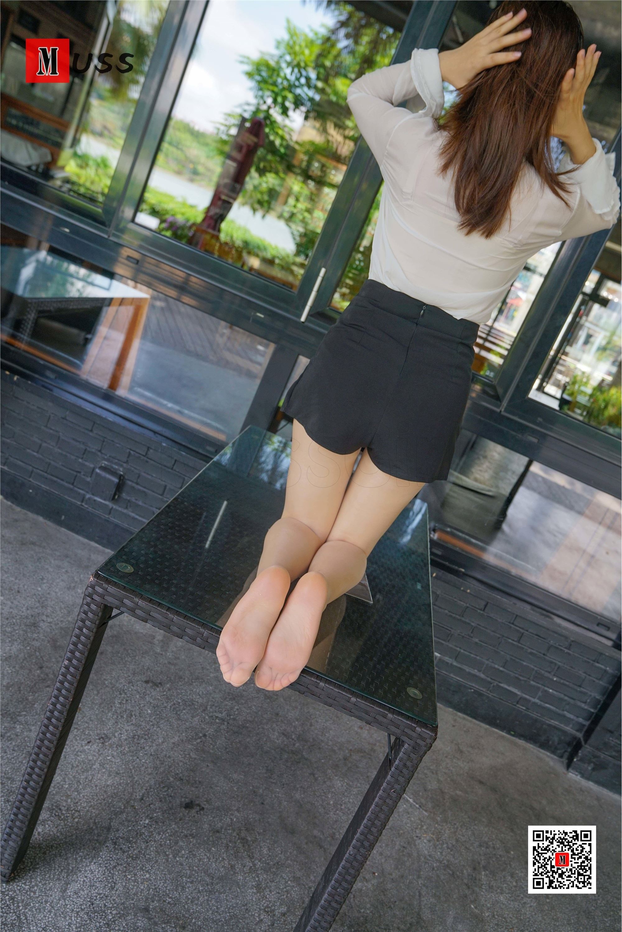 MussGirl慕丝女郎  NO.194 室外裤裙薄丝